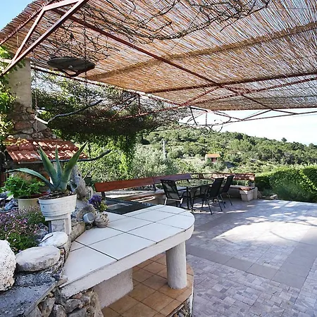 House Nova Nyaraló
